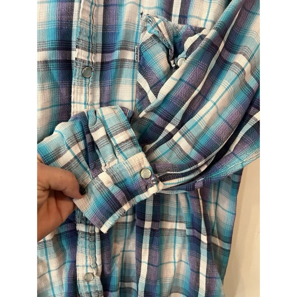 Levis Vintage 90s Y2k Distressed Plaid Pearl Snap‎ Button Down Womans Large Blue